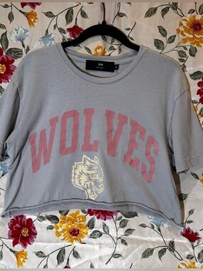 DARC SPORT- GREY WITH PINK ‘WOLVES’ CROP TOP - SIZE M